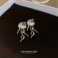 银针深海水母磨砂耳环时尚创意设计感耳钉甜酷小众个性 S1045